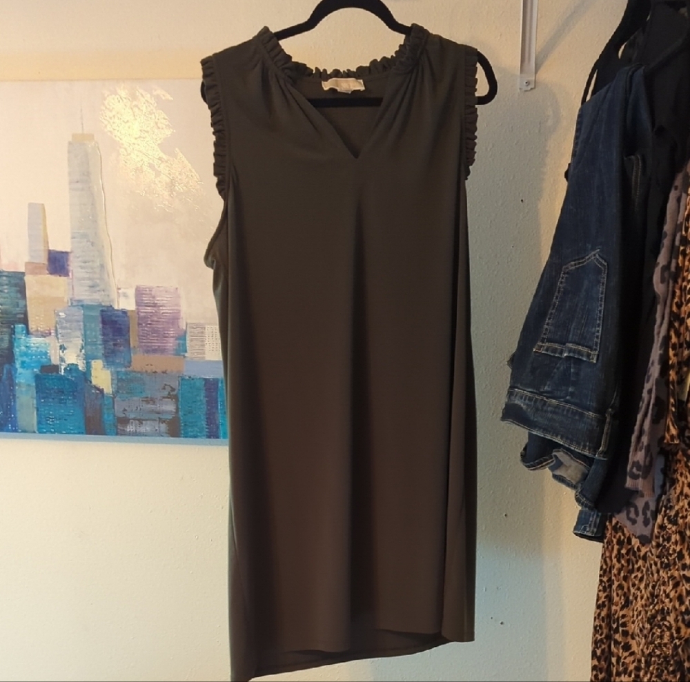 Sleeveless Ruffle Trim Top - Olive